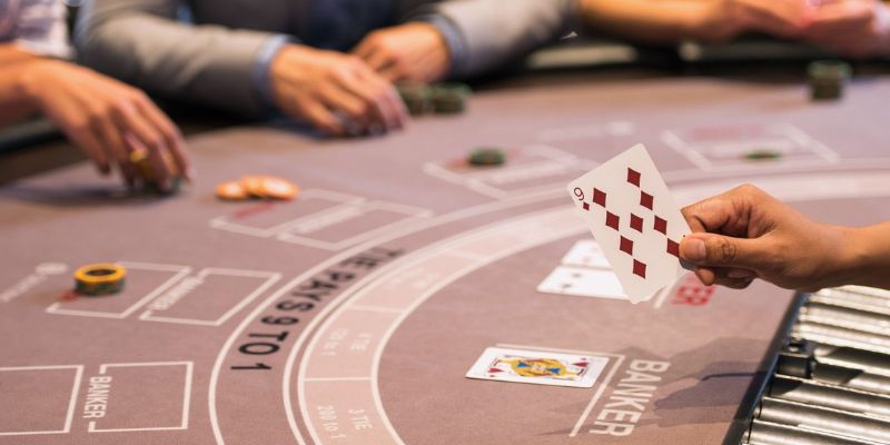 Sơ lược cách chơi Baccarat cực dễ hiểu